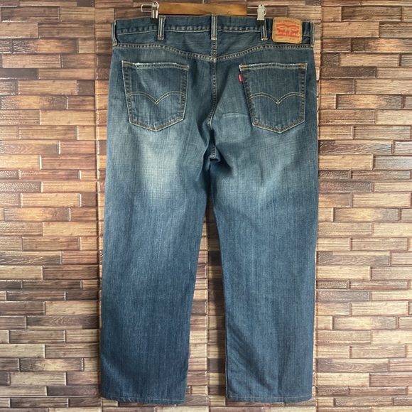 Mens Levi’s Dark Wash 559 Relaxed Straight Fit Size 42x28 Jeans - Picture 3 of 17